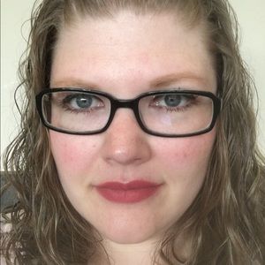 Meet your Posher, Janelle